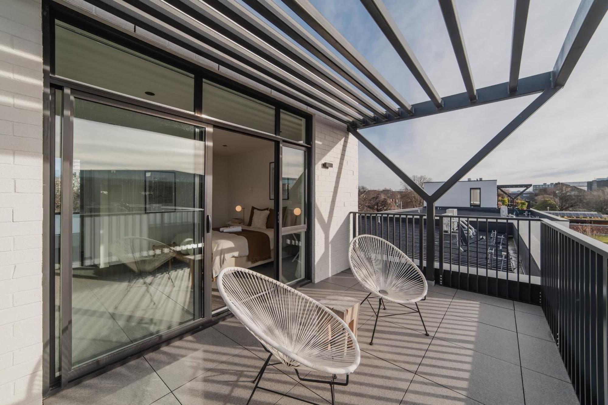 Chic And Contemporary Living At Cambridge Terrace Villa Christchurch Exterior photo